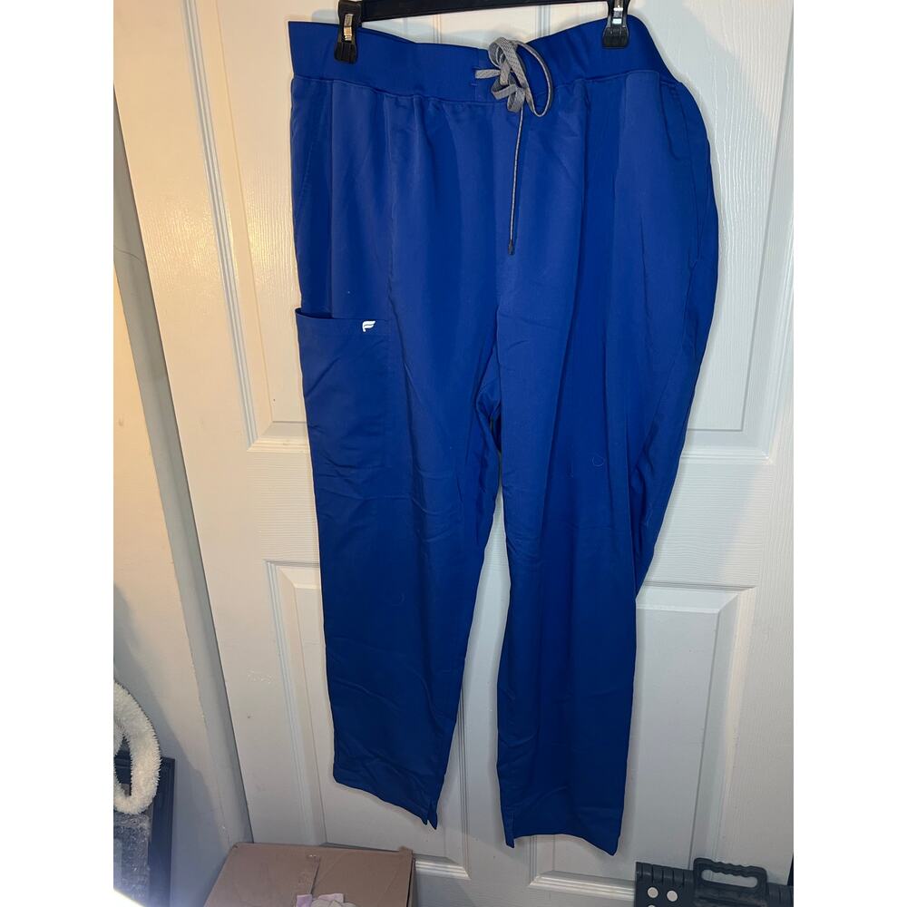 Fabletics scrub pants 2x